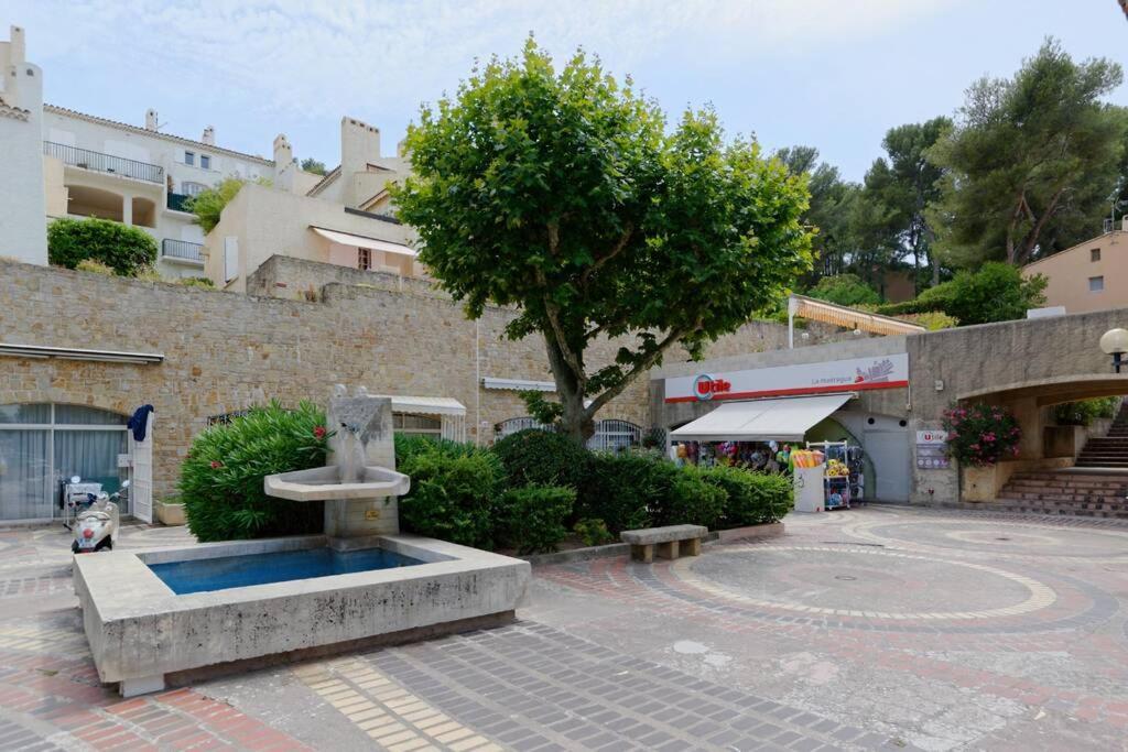 St-Cyr - Studio Avec Balcon, Vue Mer Et Proche Plage Apartment Saint-Cyr-sur-Mer Exterior photo