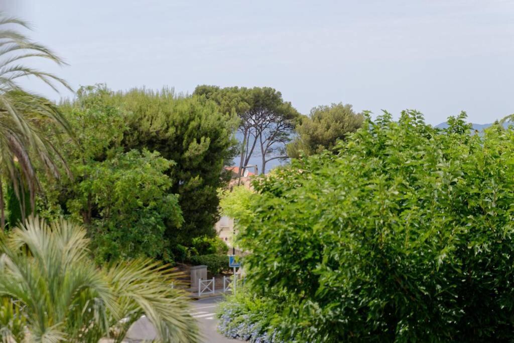 St-Cyr - Studio Avec Balcon, Vue Mer Et Proche Plage Apartment Saint-Cyr-sur-Mer Exterior photo